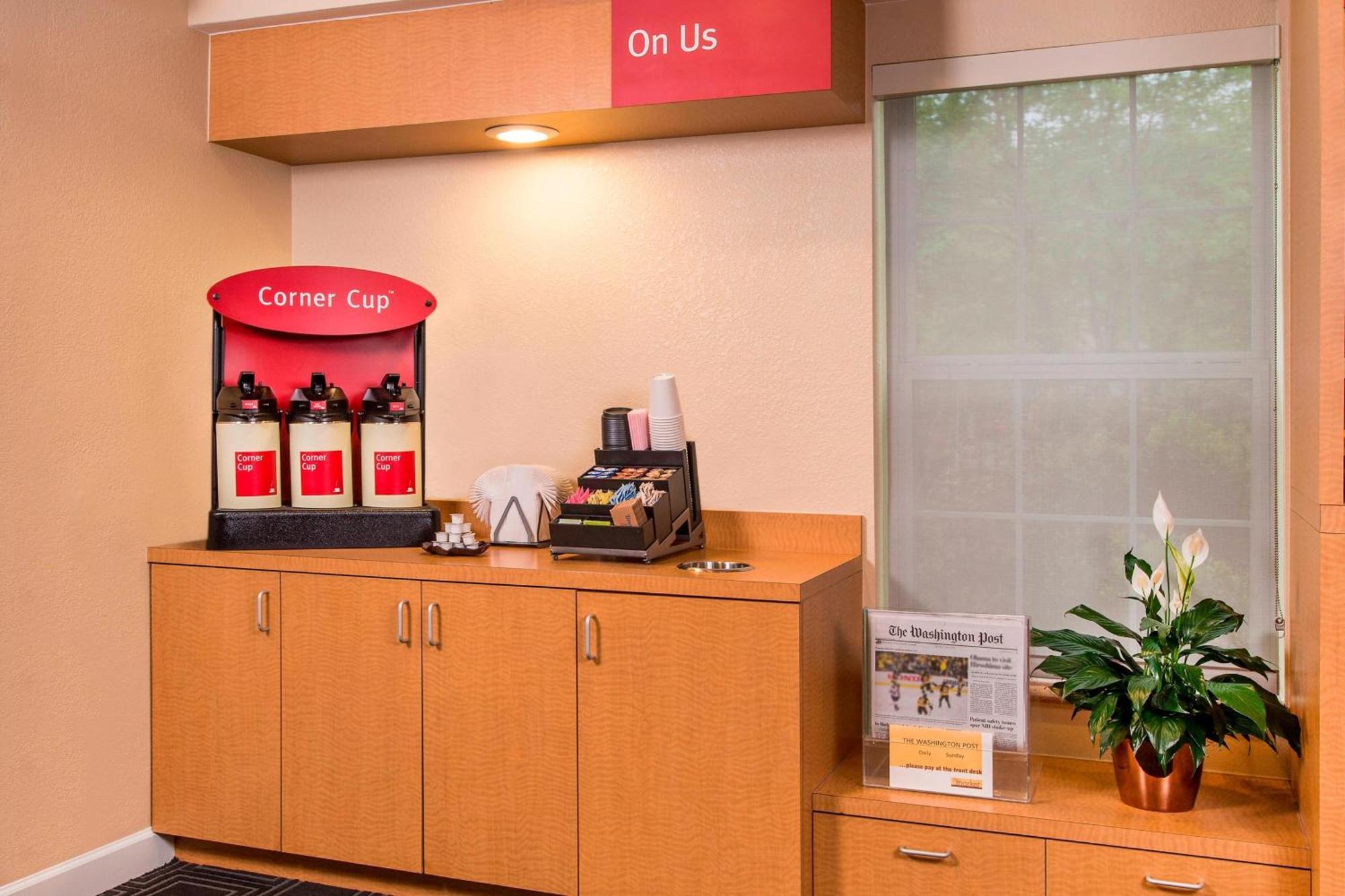 Towneplace Suites By Marriott Clinton At Joint Base Andrews Экстерьер фото