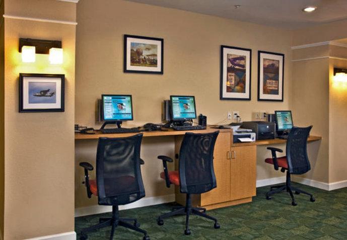 Towneplace Suites By Marriott Clinton At Joint Base Andrews Экстерьер фото