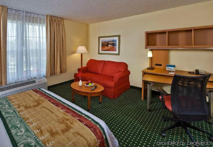 Towneplace Suites By Marriott Clinton At Joint Base Andrews Экстерьер фото